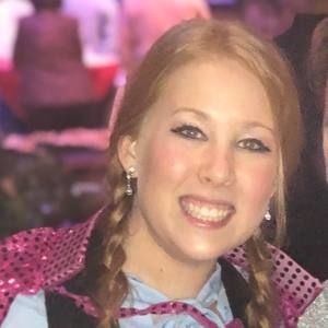 Meet your Posher, Courtney